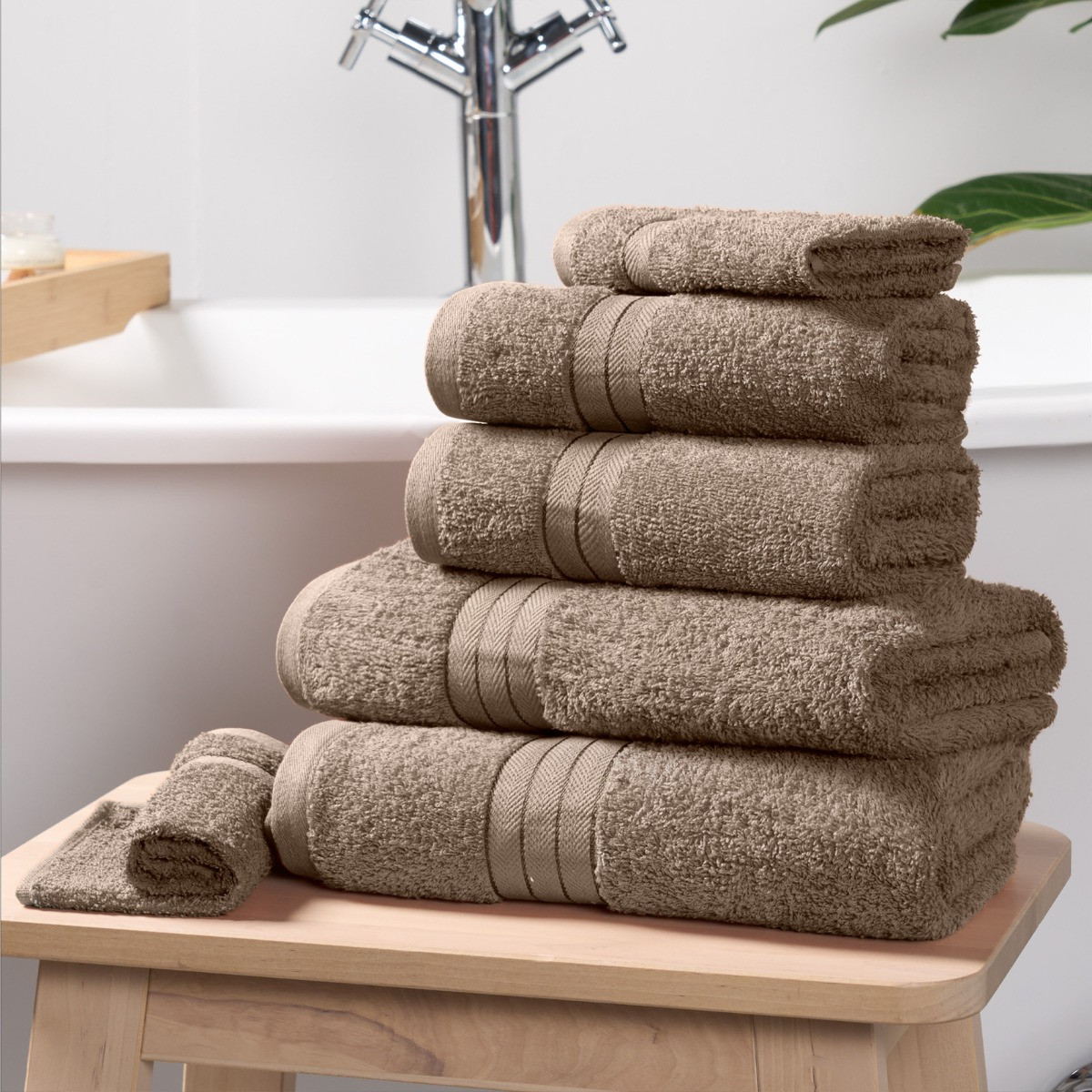 Brentfords 100% Cotton Towel - Mocha>