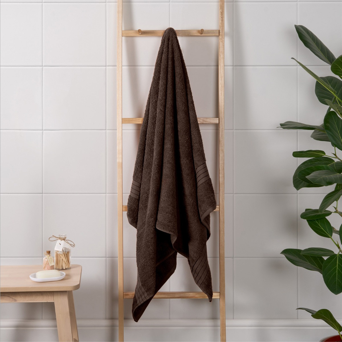 Brentfords 100% Cotton Towel - Chocolate>