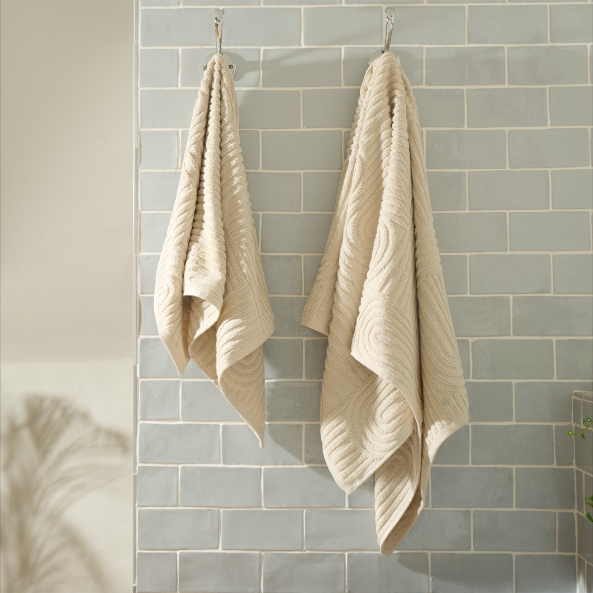 OHS Jacquard Texture Arches Towel - Cream>