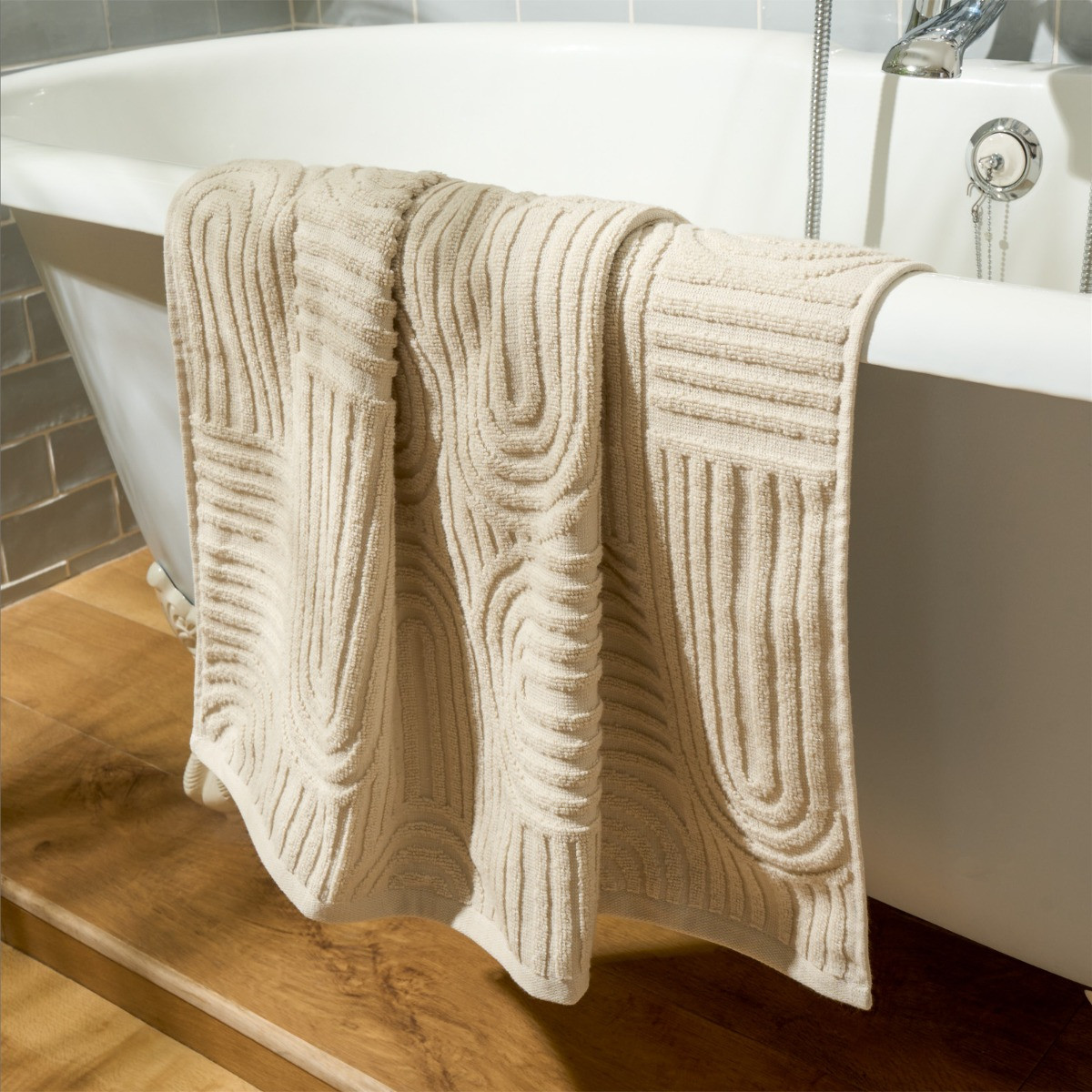 OHS Jacquard Texture Arches Towel - Cream>