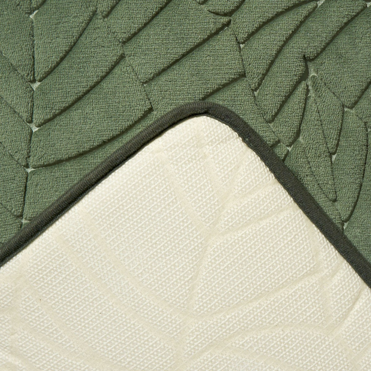 OHS Leaf Embossed Plush Foam Bath Mat - Green>