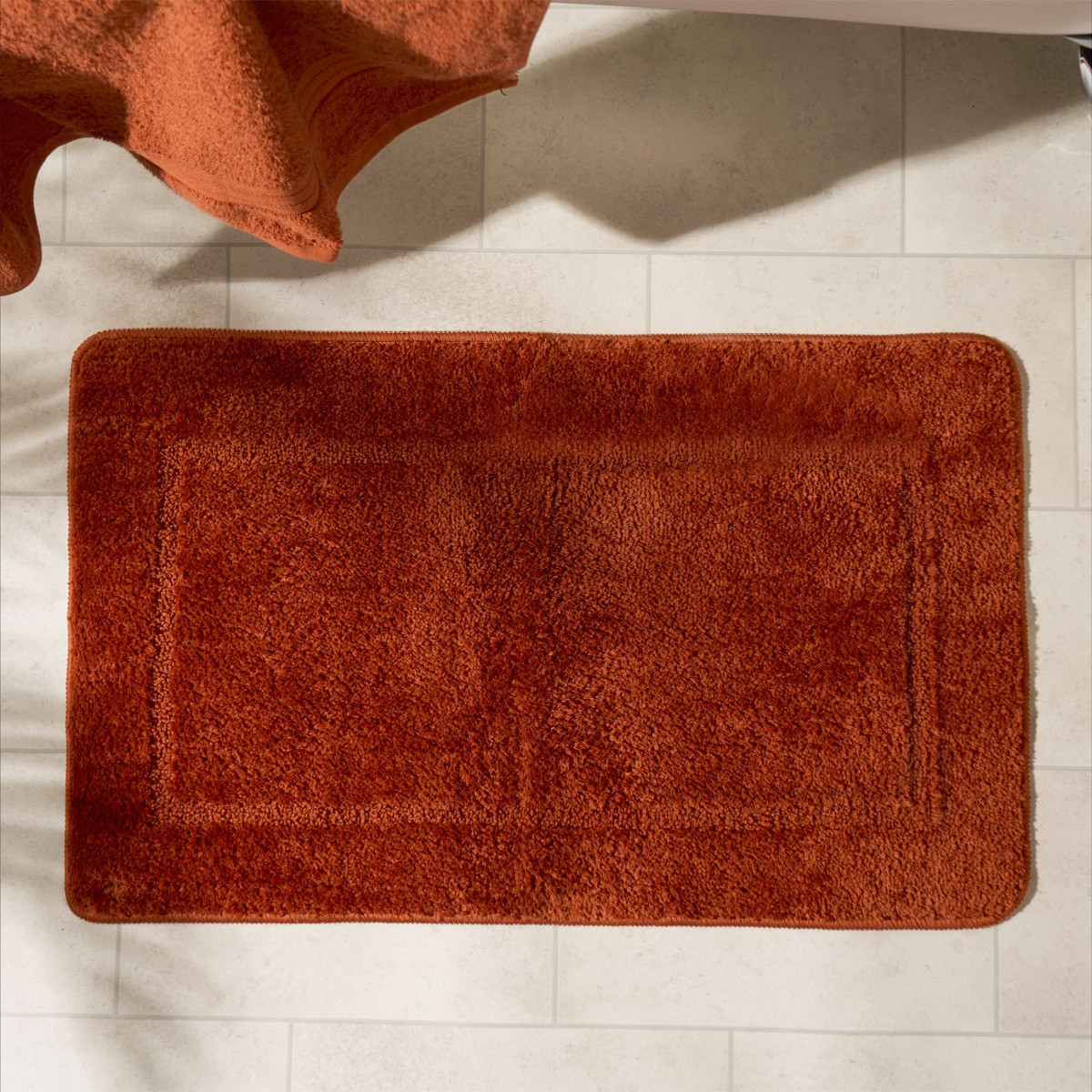 OHS Border Tufted Bath Mat - Burnt Orange >