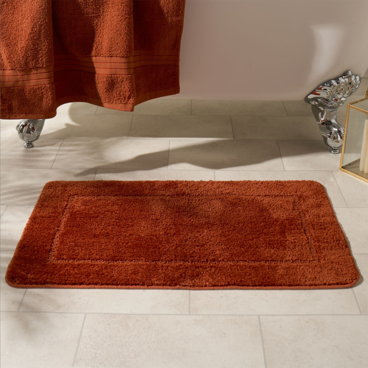 OHS Border Tufted Bath Mat - Burnt Orange >