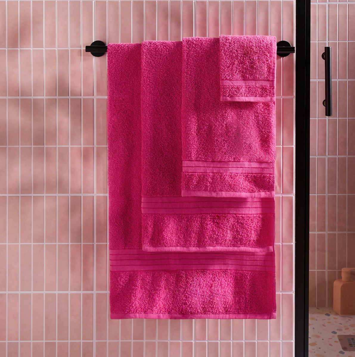 Brentfords 100% Cotton Towel - Pink>