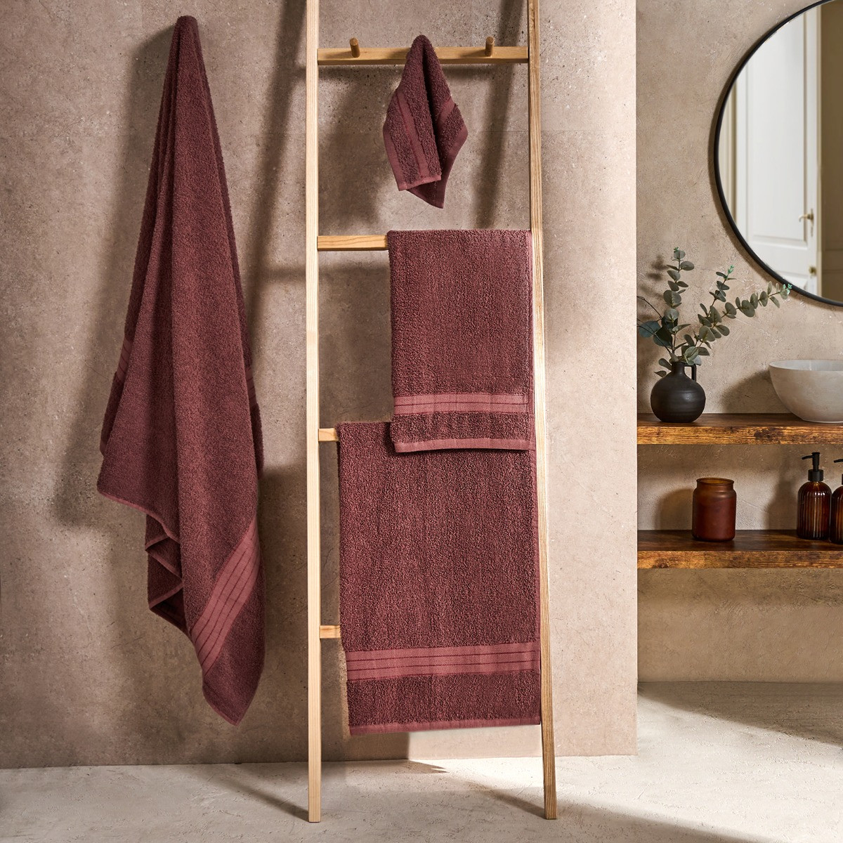 Brentfords 100% Cotton Towel - Burgundy>