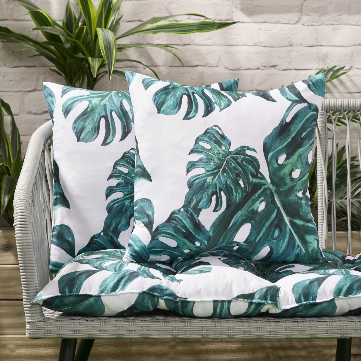 OHS Indoor/Outdoor Tropical Print Cushion Covers - Green/White>