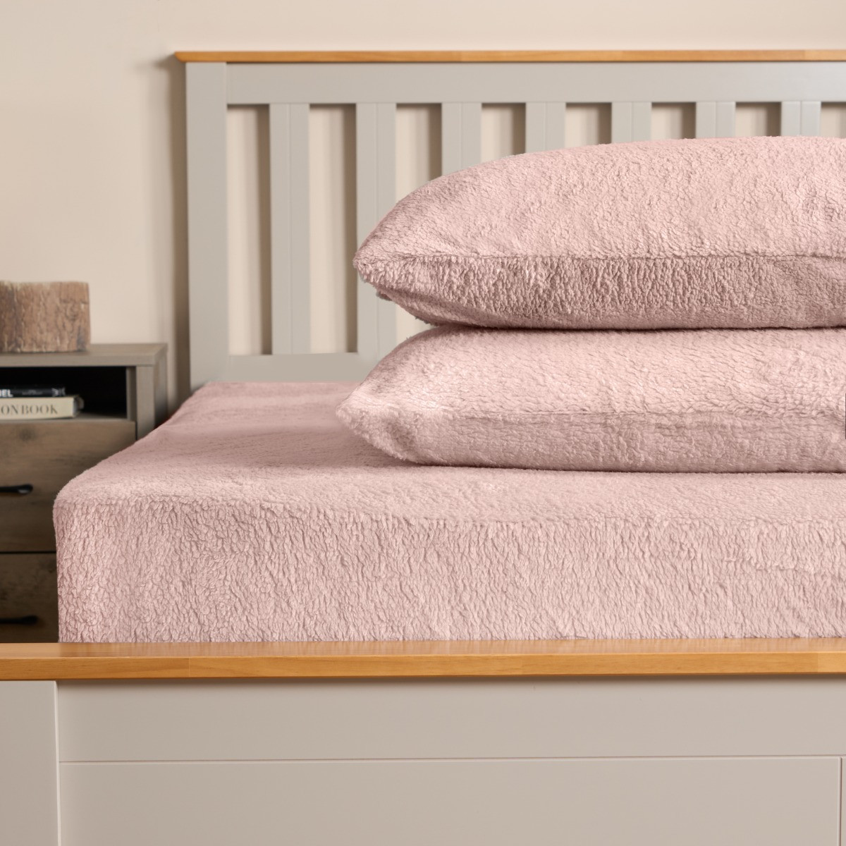 Brentfords Teddy Fleece Fitted Sheet Blush Pink