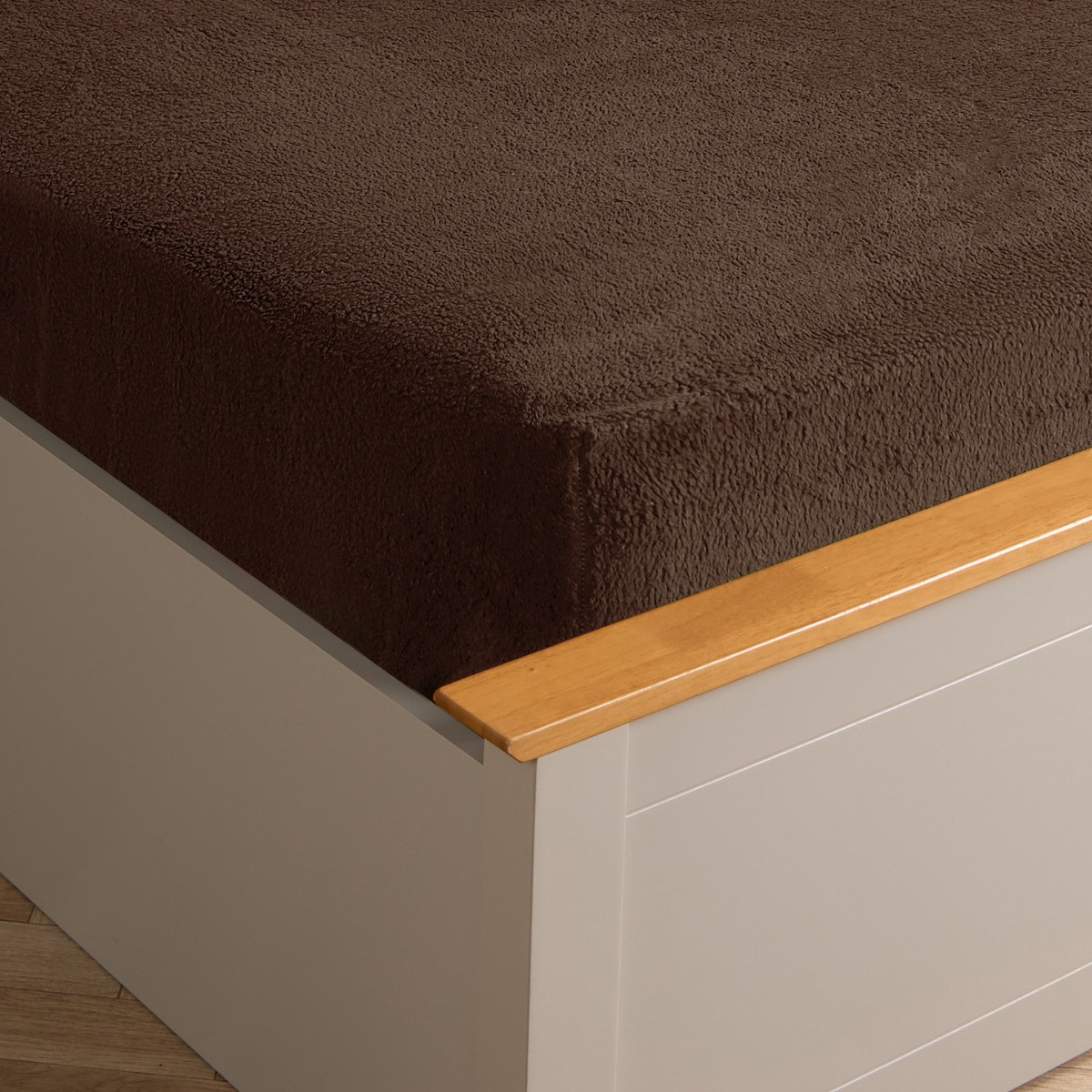 Brentfords Teddy Fleece Fitted Sheet - Chocolate>