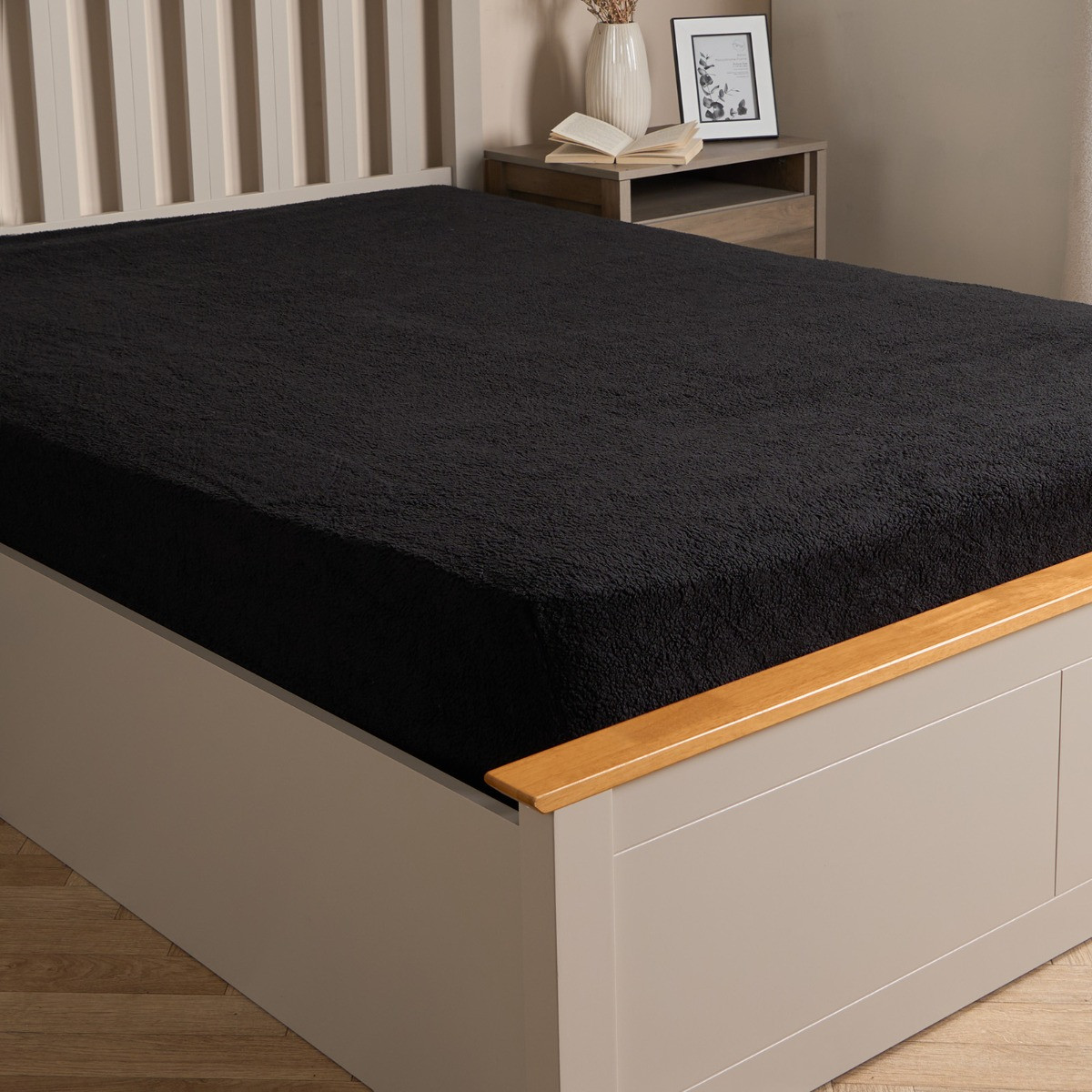 Brentfords Teddy Fleece Fitted Sheet, Black - Single>