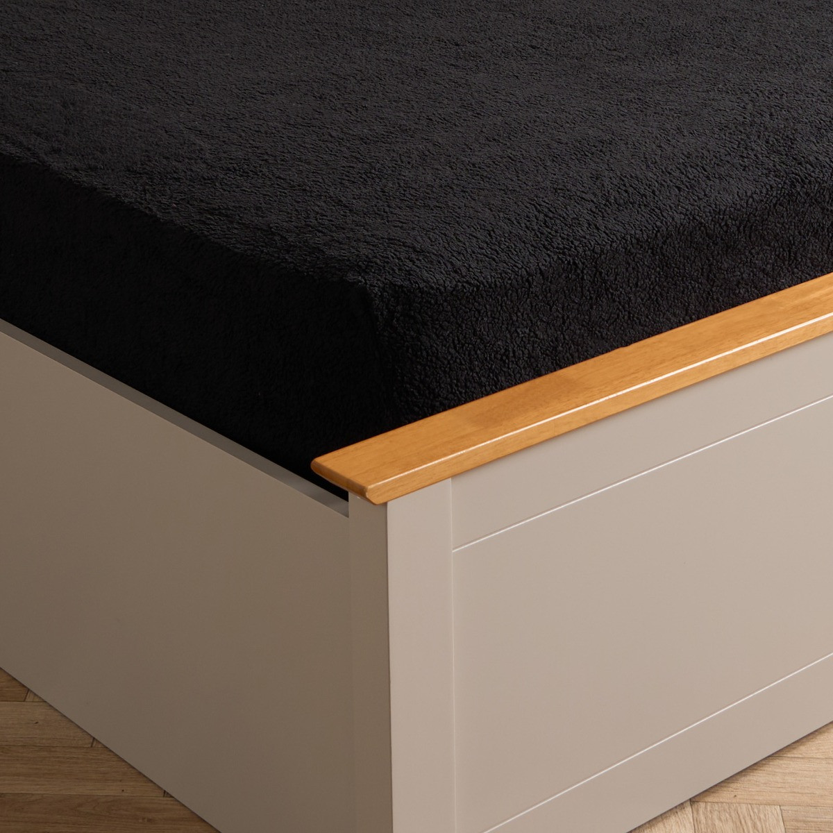 Brentfords Teddy Fleece Fitted Sheet, Black - Single>