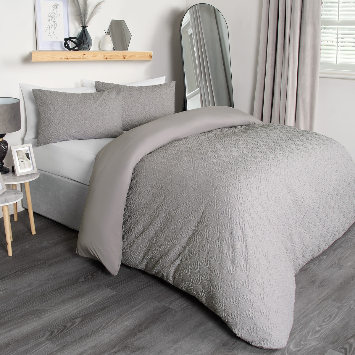 OHS Maya Geometric Embossed Duvet Set - Grey>