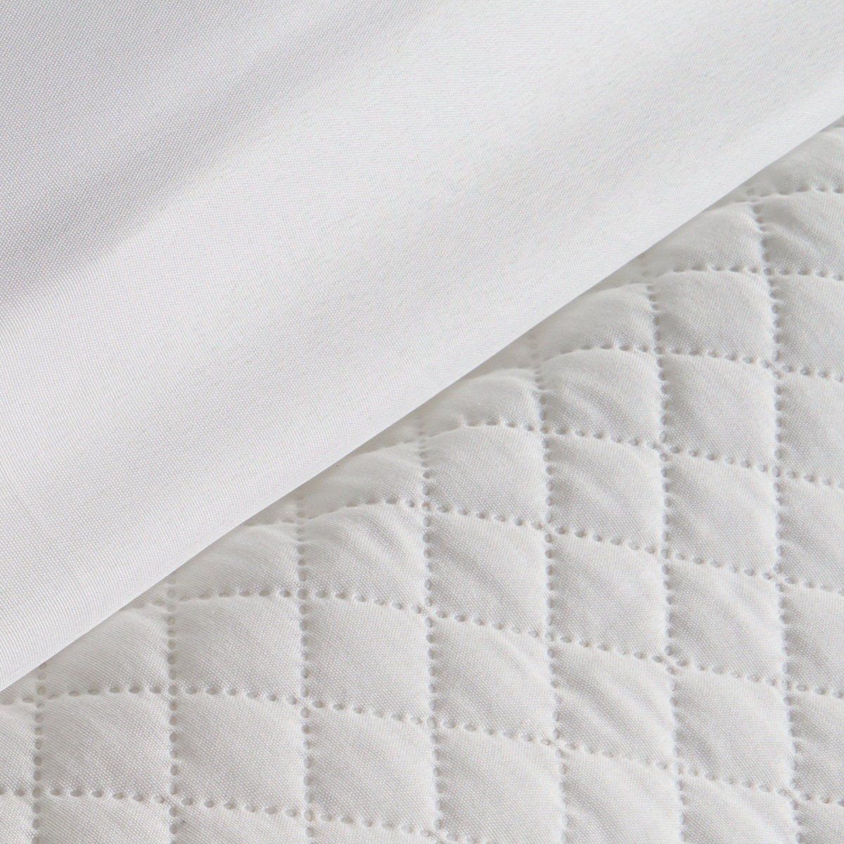 OHS Pinsonic Grid Panel Duvet Set - White>