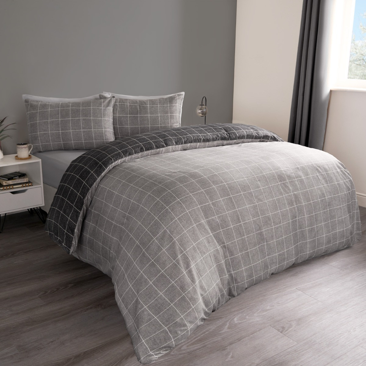 OHS Fine Line Check Reversible Duvet Set - Charcoal/Black>