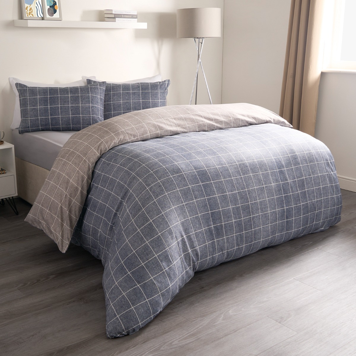 OHS Fine Line Check Reversible Duvet Set - Navy/Grey>