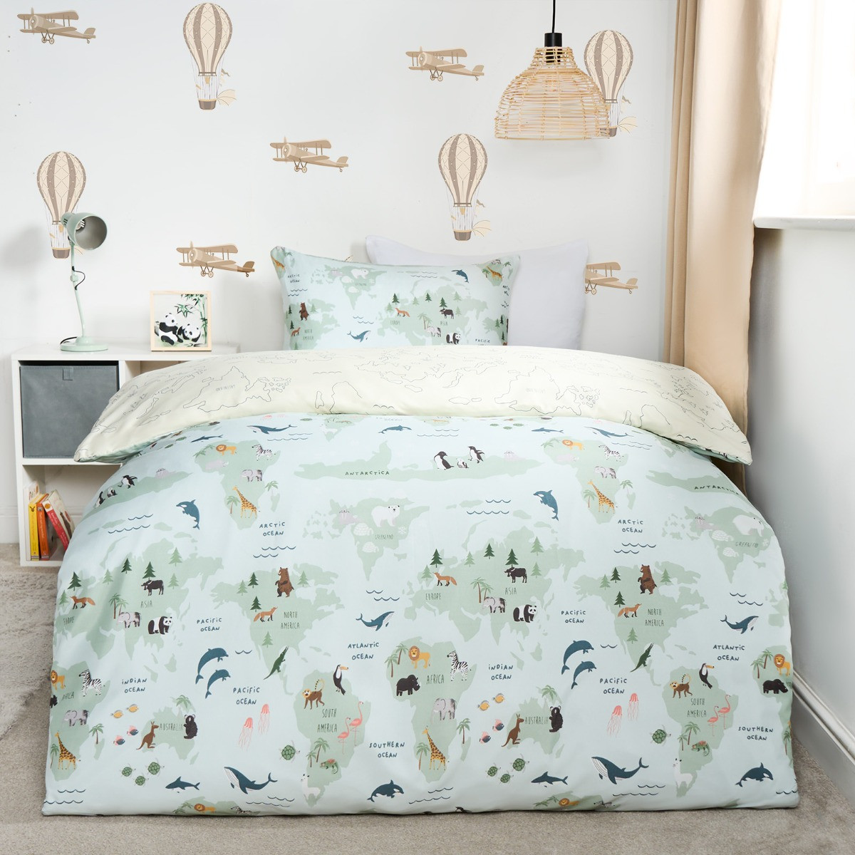 OHS Kids World Map Print Reversible Duvet Cover Set - Blue/Green>