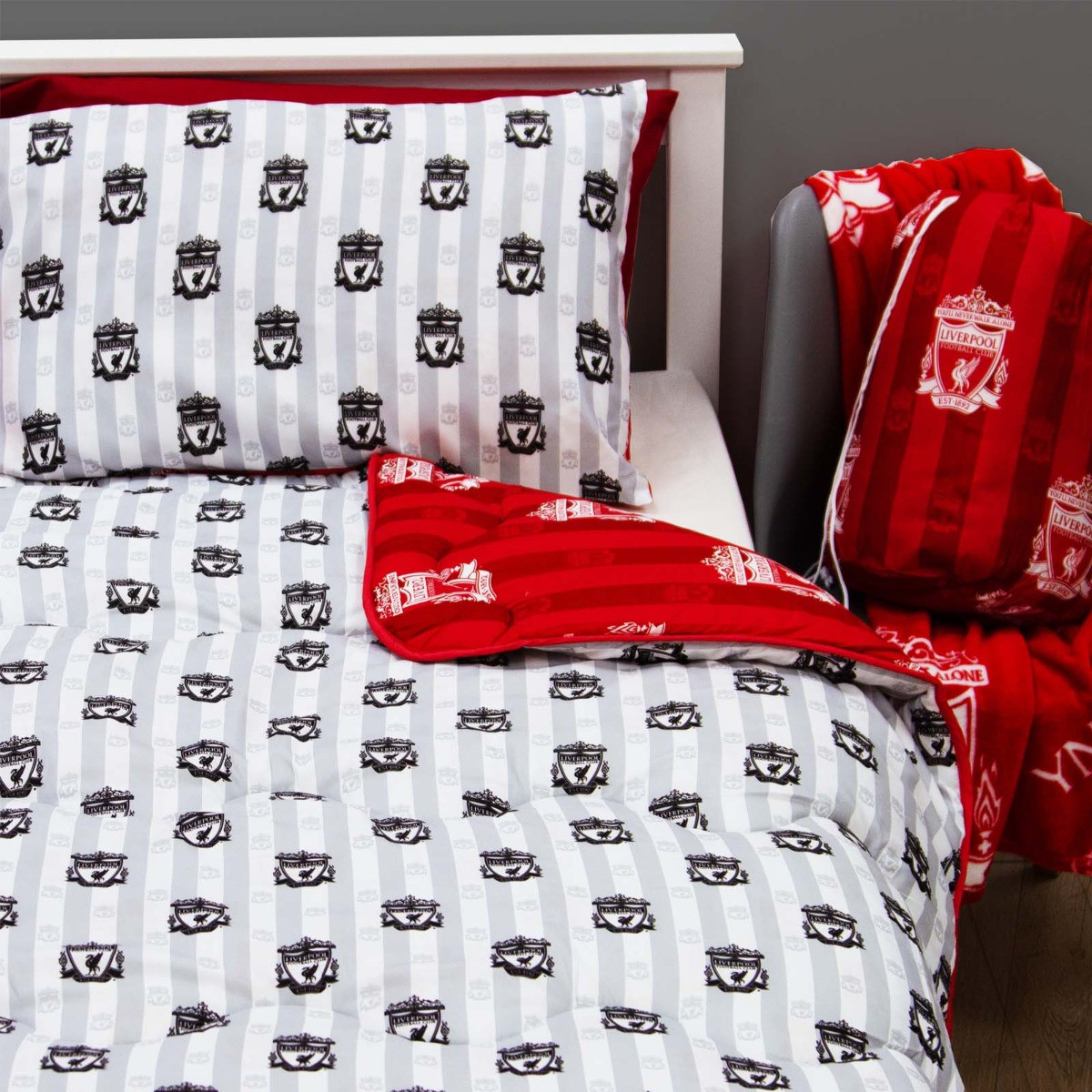 Liverpool Reversible Coverless 10.5 Tog Duvet - Red>