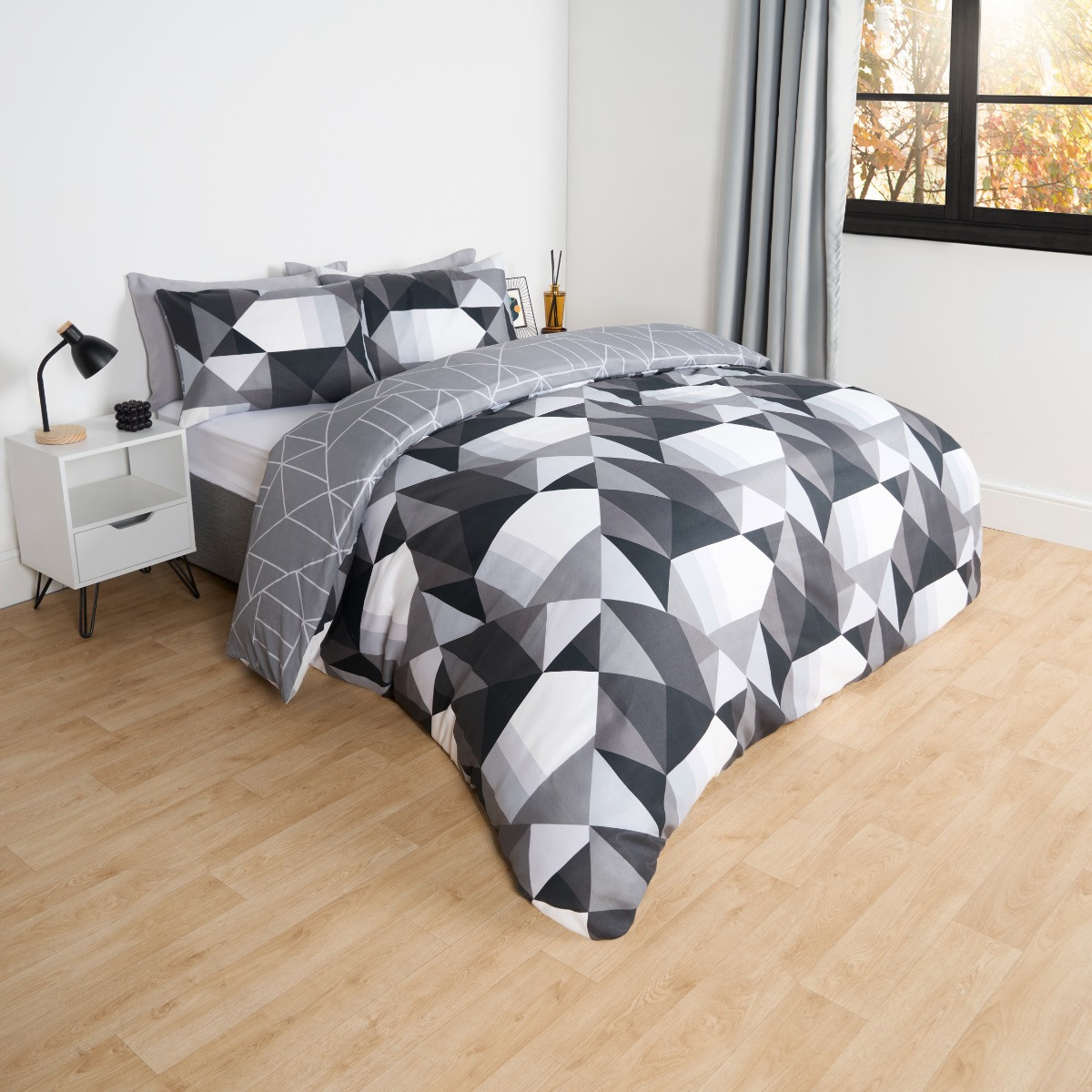 OHS Mason Retro Geometric Reversible Duvet Cover Set, Monochrome - King>