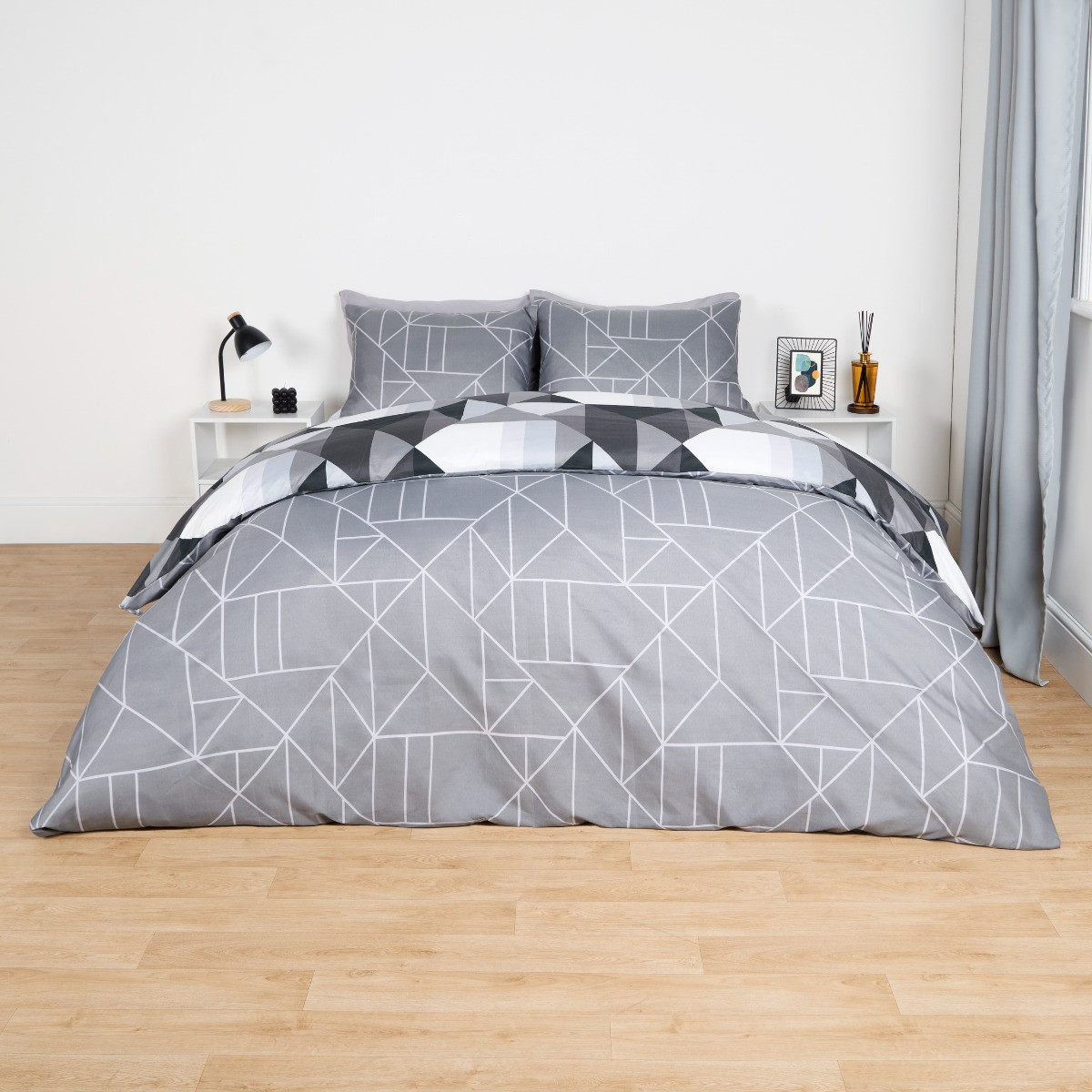 OHS Mason Retro Geometric Reversible Duvet Cover Set, Monochrome - King>