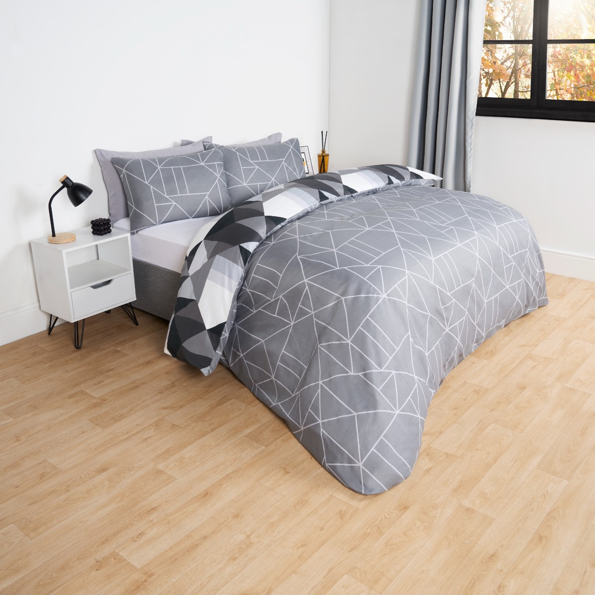 OHS Mason Retro Geometric Reversible Duvet Cover Set, Monochrome - King>