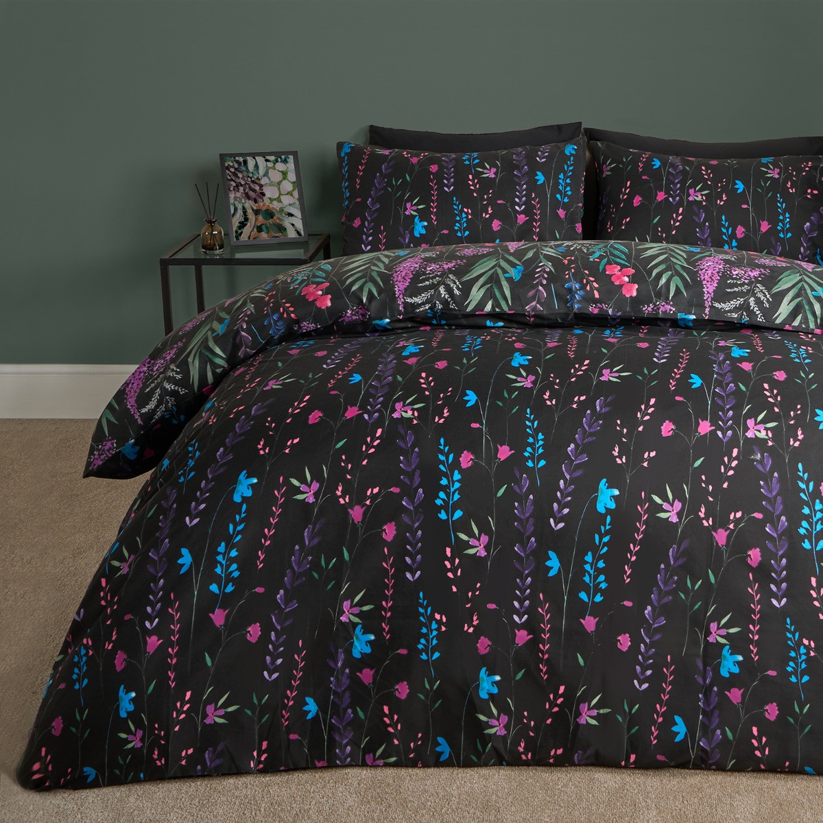 OHS Botanics Stems Duvet Cover Set, Black - King>