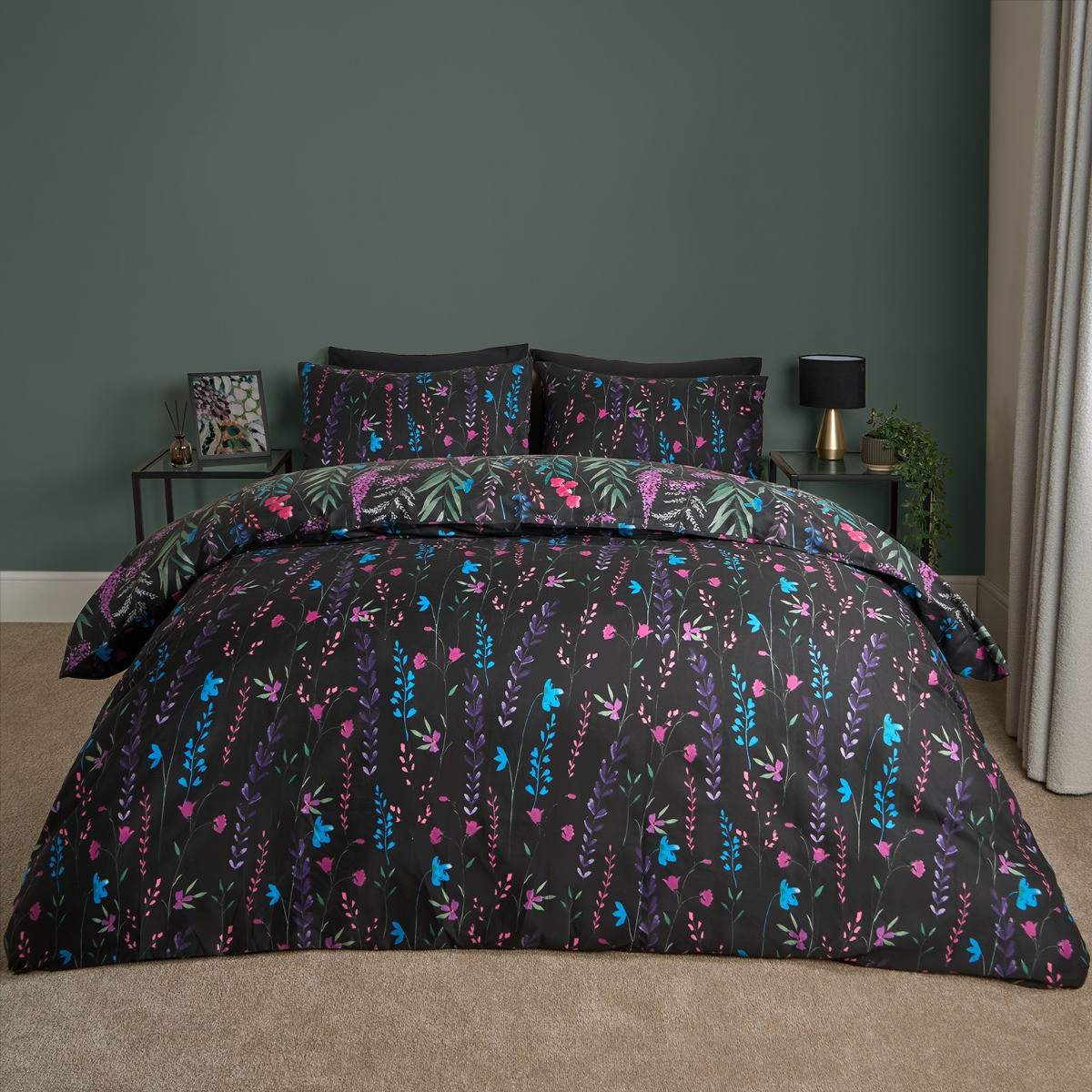 OHS Botanics Stems Duvet Cover Set, Black - King>