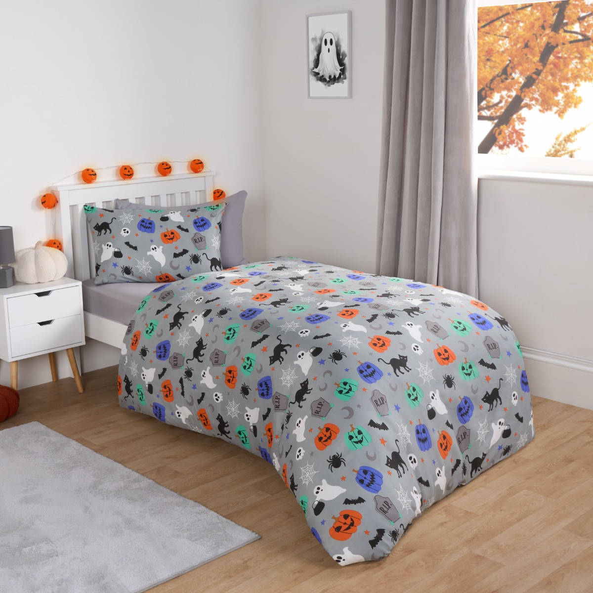 OHS Halloween Ghouls Duvet Cover Set, Grey - Single >