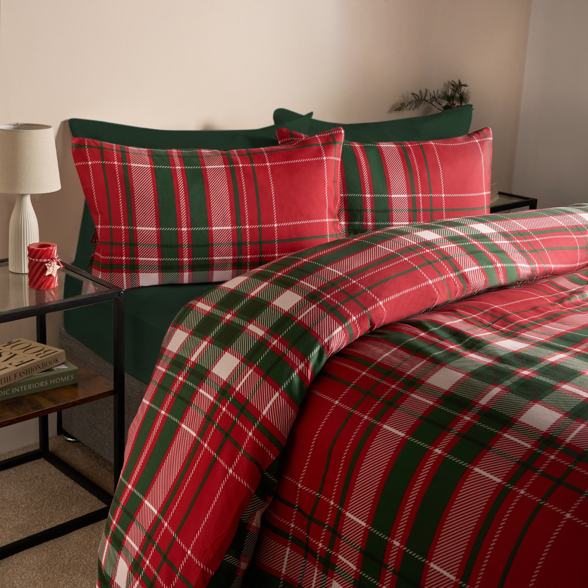 OHS Traditional Christmas Check Duvet Set - Red/Green>