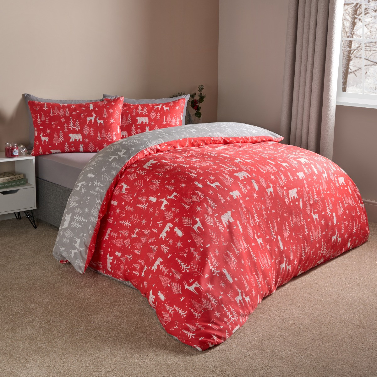 OHS Scandi Christmas Reversible Duvet Set - Red/Grey>