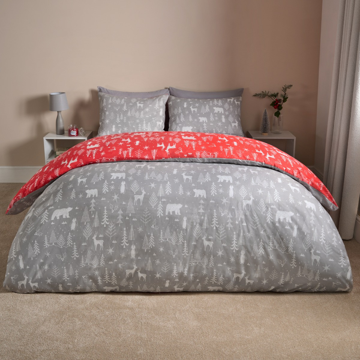 OHS Scandi Christmas Reversible Duvet Set - Red/Grey>