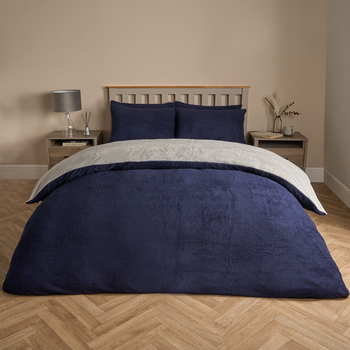 Brentfords Teddy Fleece Reversible Duvet Cover Set - Navy/Grey>