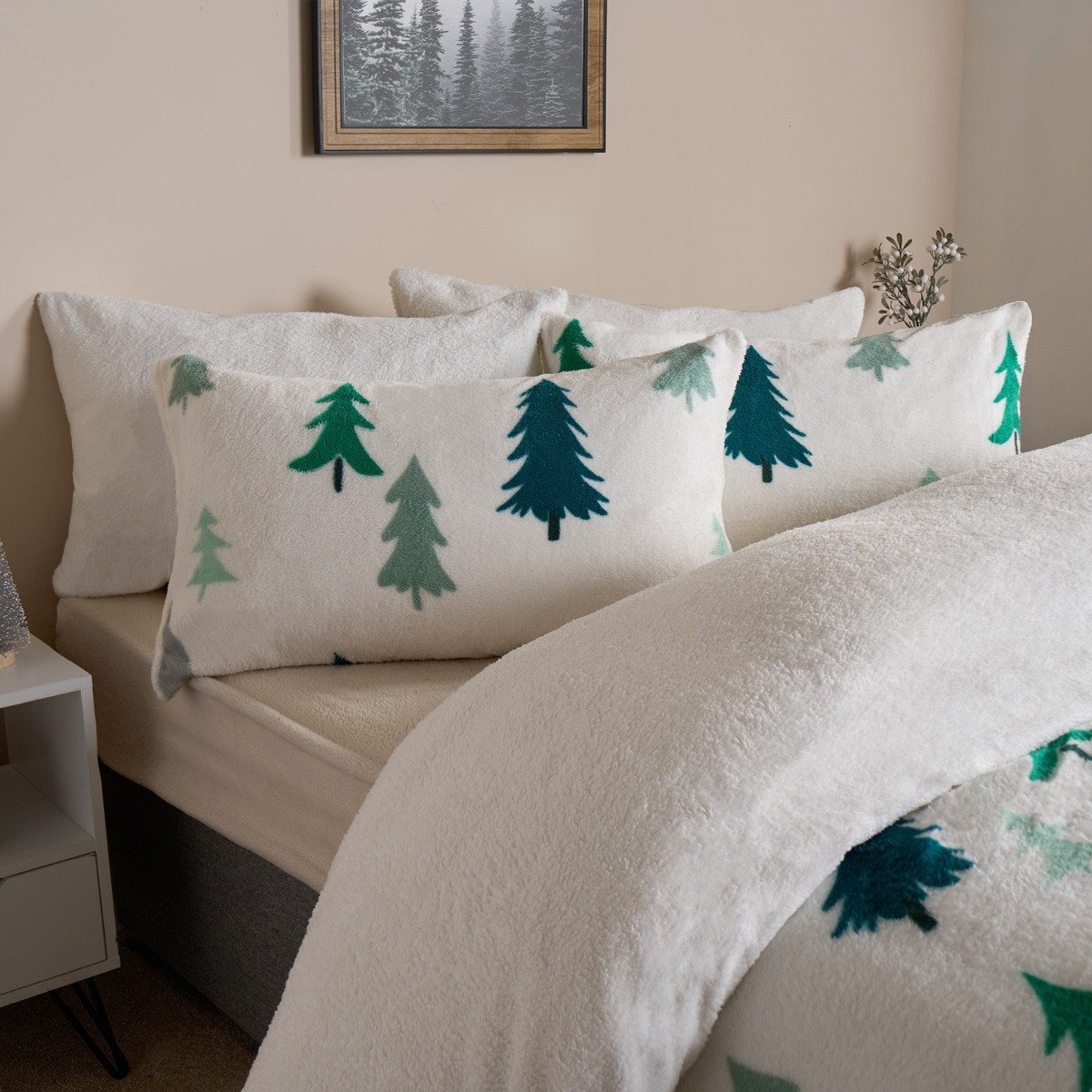 OHS Christmas Tree Teddy Duvet Set, Green - Single >