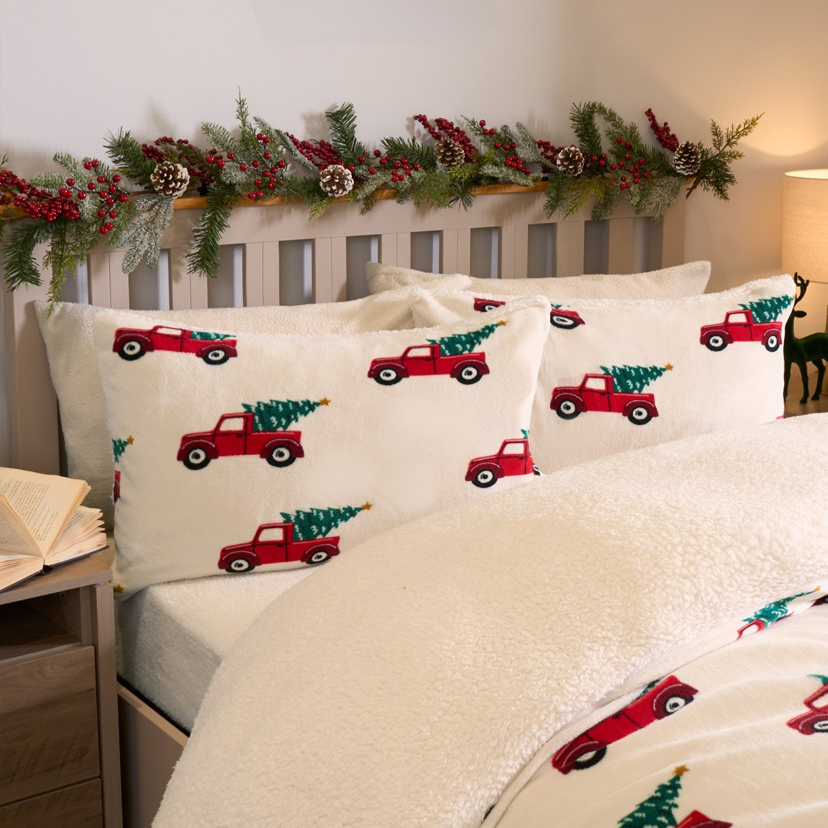 OHS Home For Christmas Fleece Duvet Set, Natural - Double >