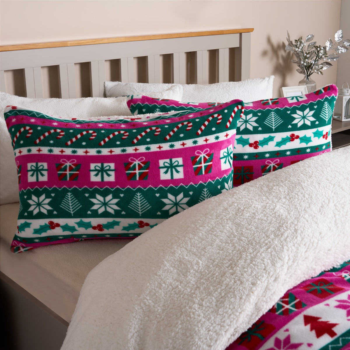 OHS Bright Nordic Fleece Duvet Set - Multi >