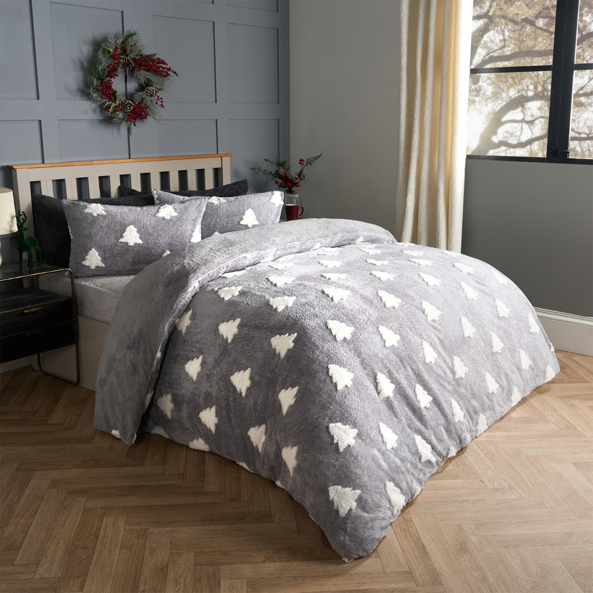 OHS Winter Tree Tufted Teddy Fleece Duvet Set, Grey/White - King>