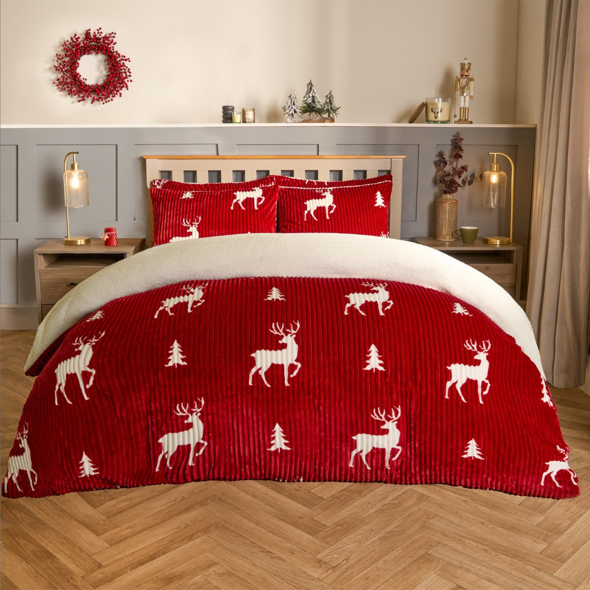 OHS Cosy Stag Ribbed Fleece Duvet Set - Red >