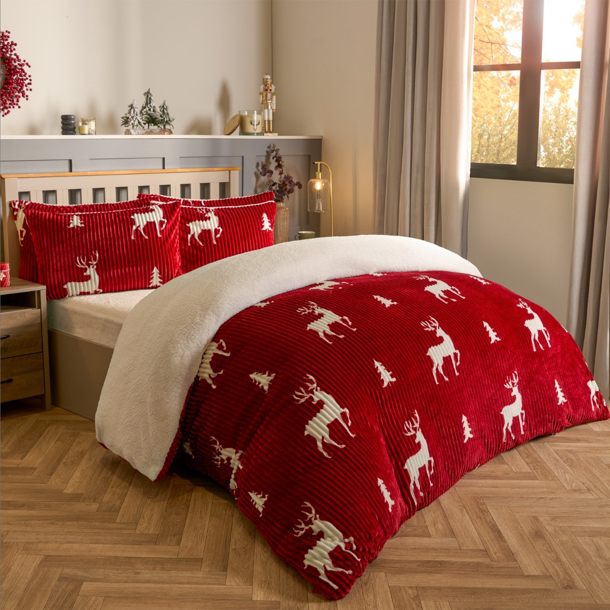 OHS Cosy Stag Ribbed Fleece Duvet Set - Red >