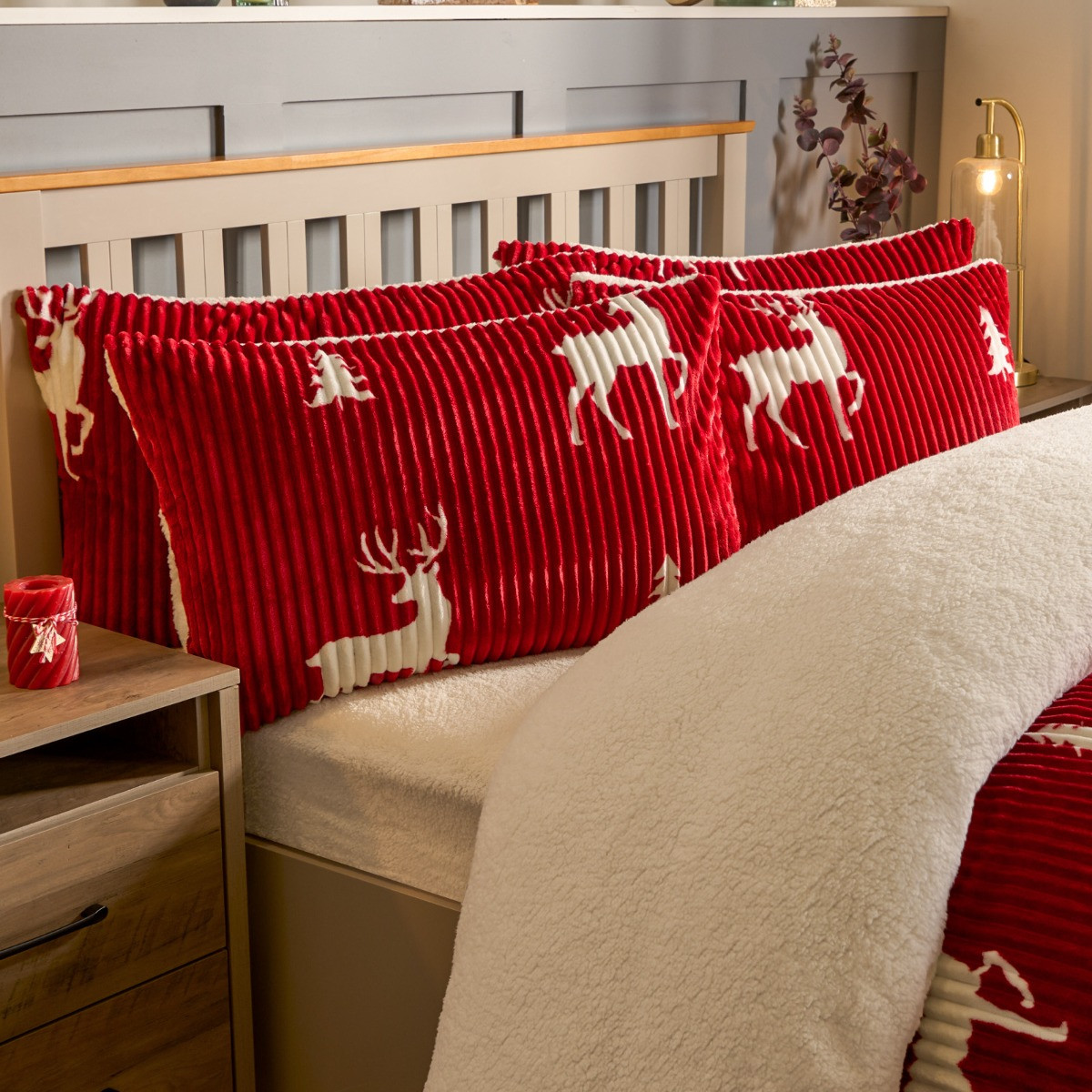 OHS Cosy Stag Ribbed Fleece Duvet Set - Red >