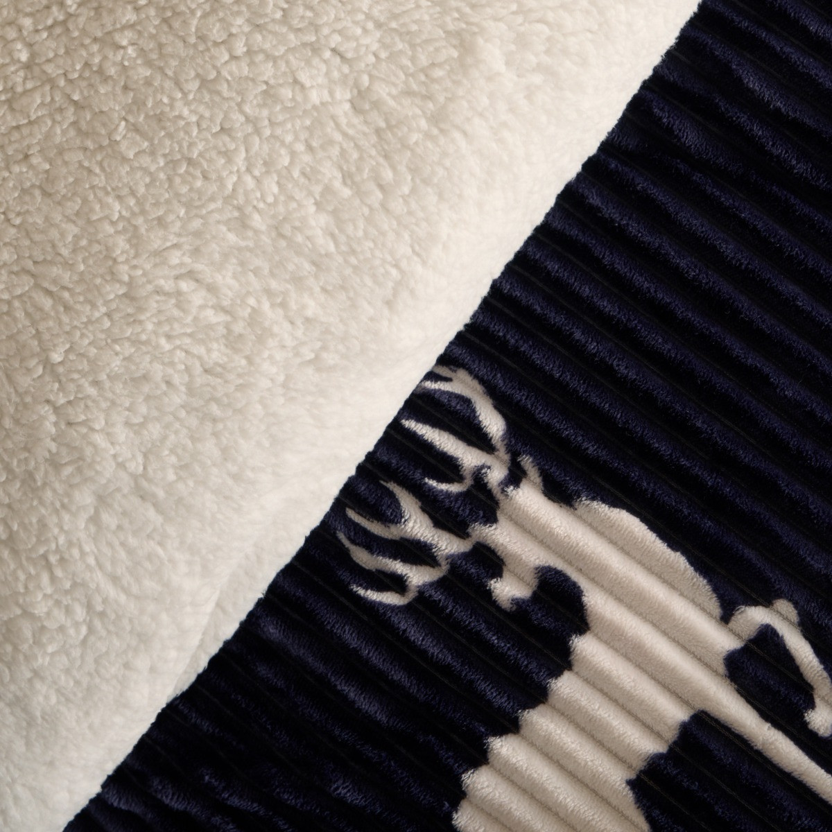 OHS Cosy Stag Ribbed Fleece Duvet Set - Navy>