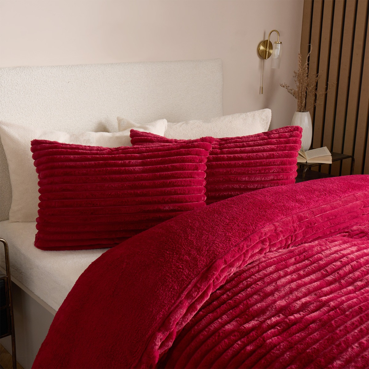 OHS Ribbed Faux Fur Duvet Set - Red >