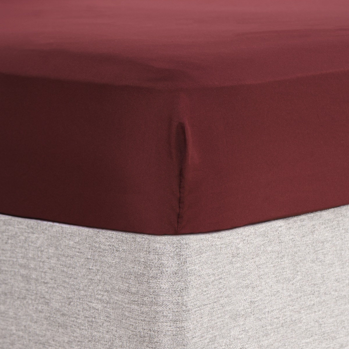 Brentfords Plain Dyed Fitted Sheet, Burgundy - King>