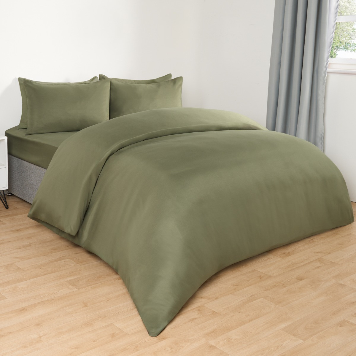 Brentfords Plain Duvet Cover Set, Woodland Green - Double >