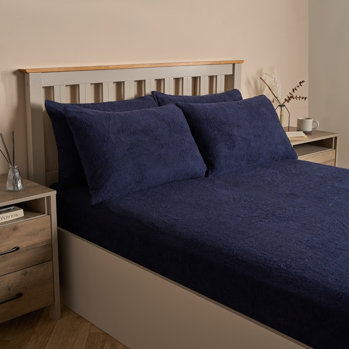 OHS Teddy Fleece Pillowcases - Navy >