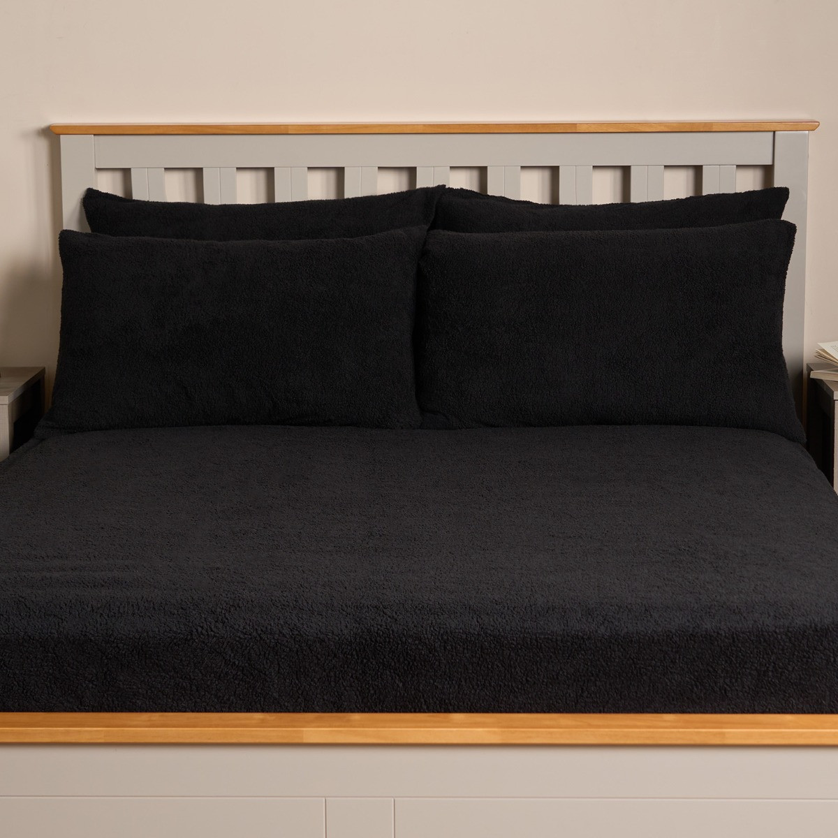 OHS Teddy Fleece Pillowcases - Black>