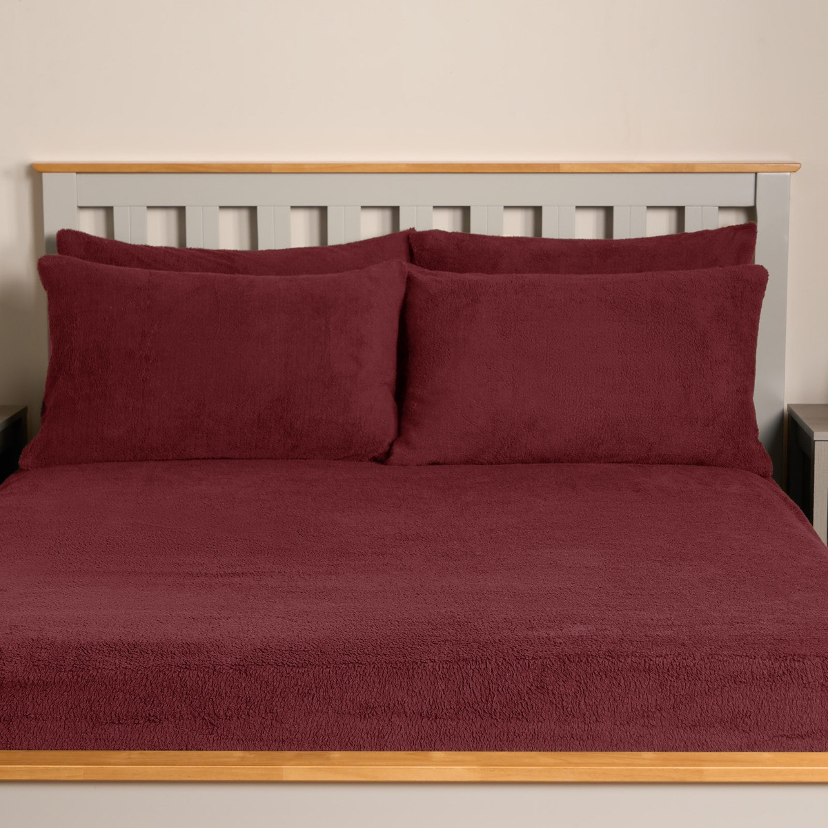 OHS Teddy Fleece Pillowcases - Burgundy>