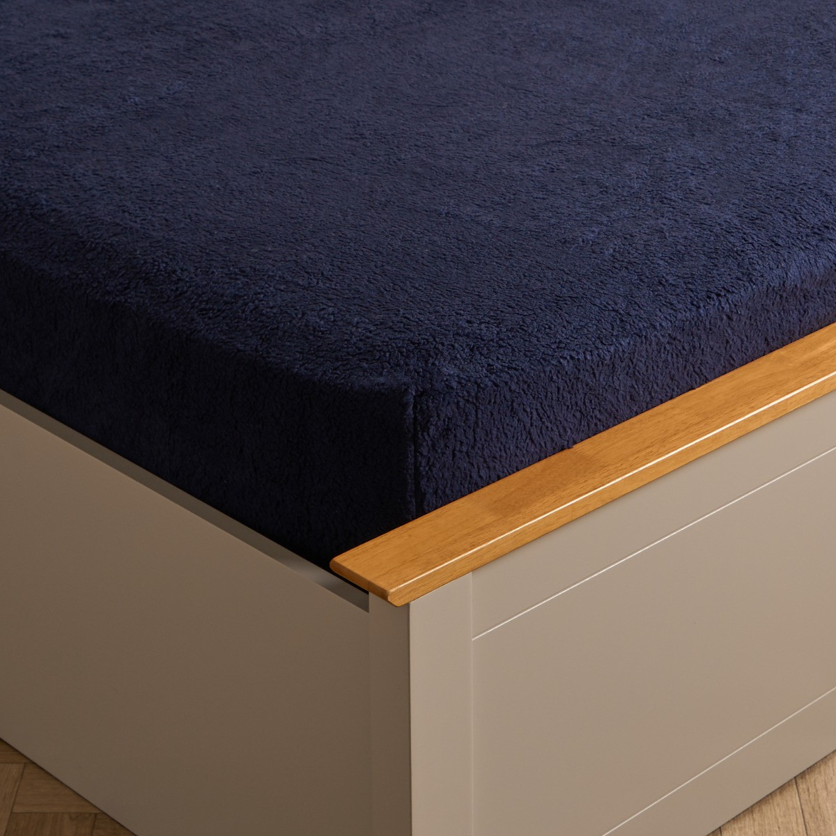 Brentfords Teddy Fleece Fitted Sheet - Navy>