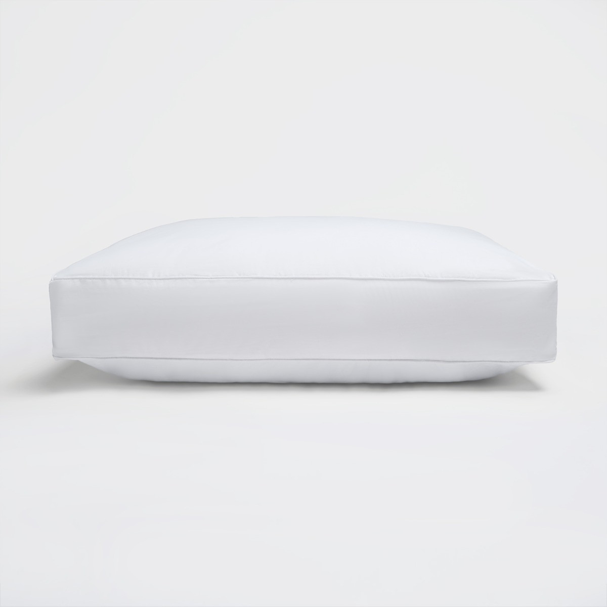 OHS Hotel Living Box Pillow - White>