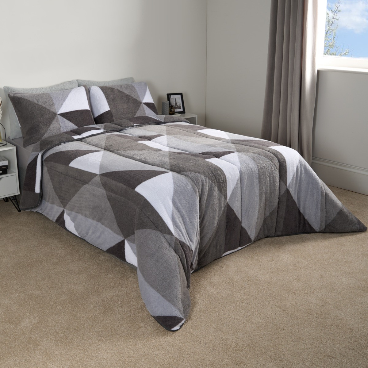 OHS Teddy Geometric Coverless 10.5 Duvet & Pillowcases, Grey - Double >