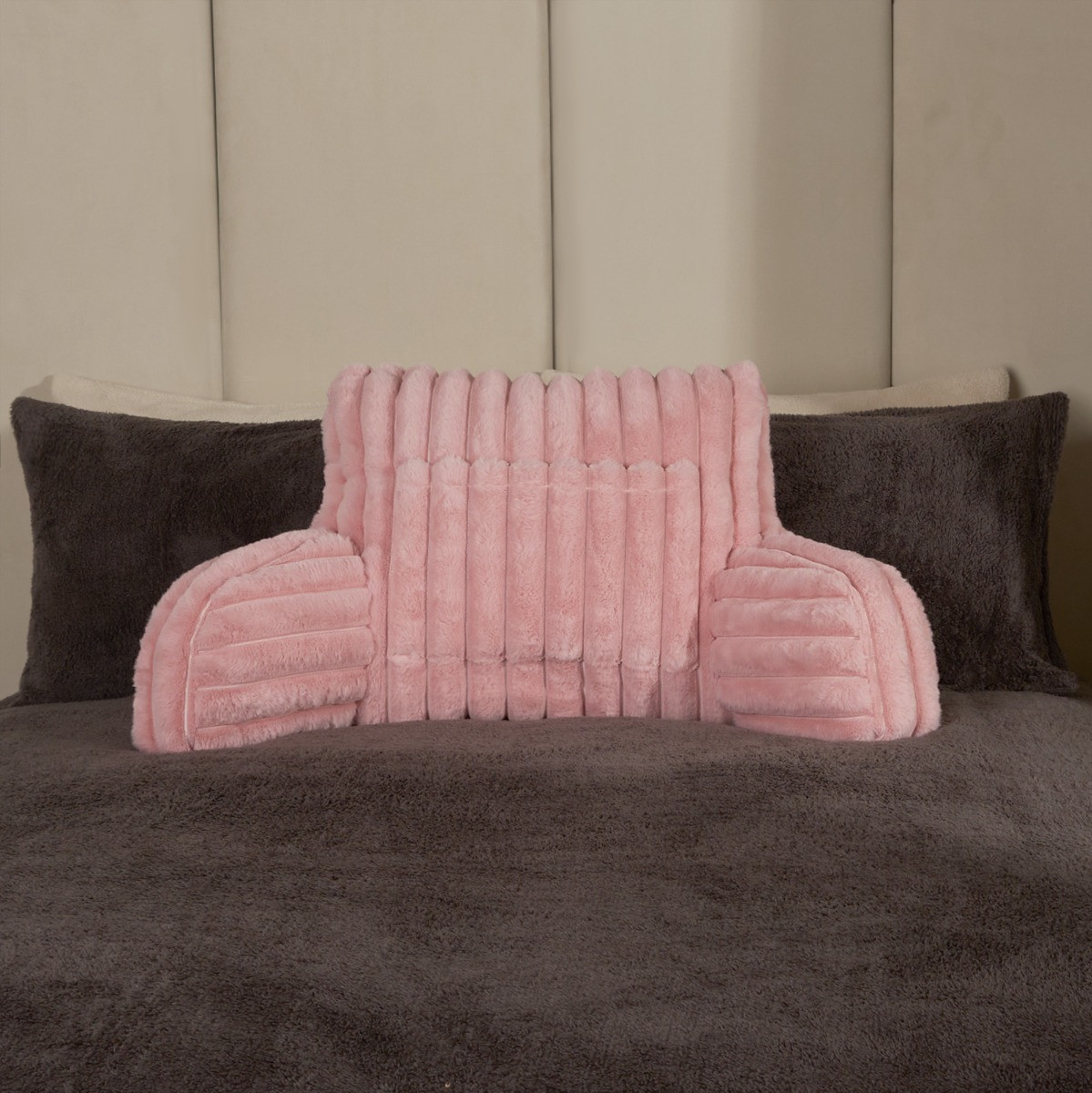 OHS Ribbed Faux Fur Cuddle Cushion with Heatable Pocket - Blush>