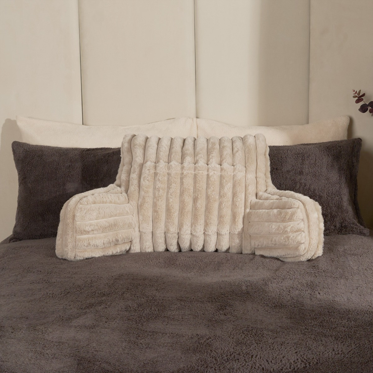 OHS Ribbed Faux Fur Cuddle Cushion with Heatable Pocket - Natural>