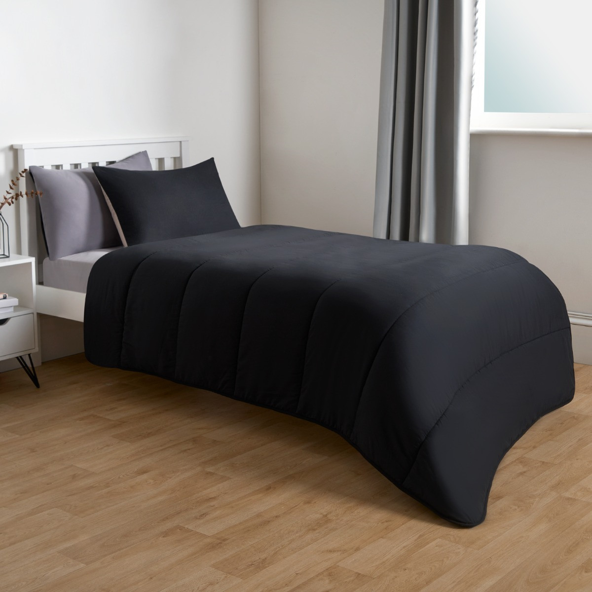 OHS Coverless 10.5 Tog Reversible Duvet & Pillowcase - Black/Grey>